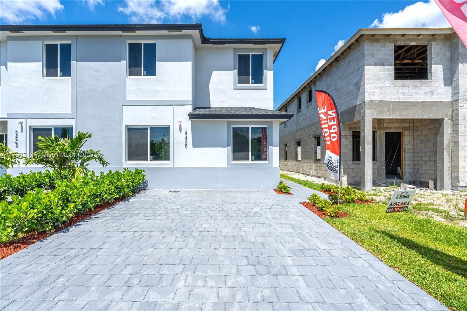 Real estate property located at 22570 124 CT B, Miami-dade, Chloes Estates, Miami, FL