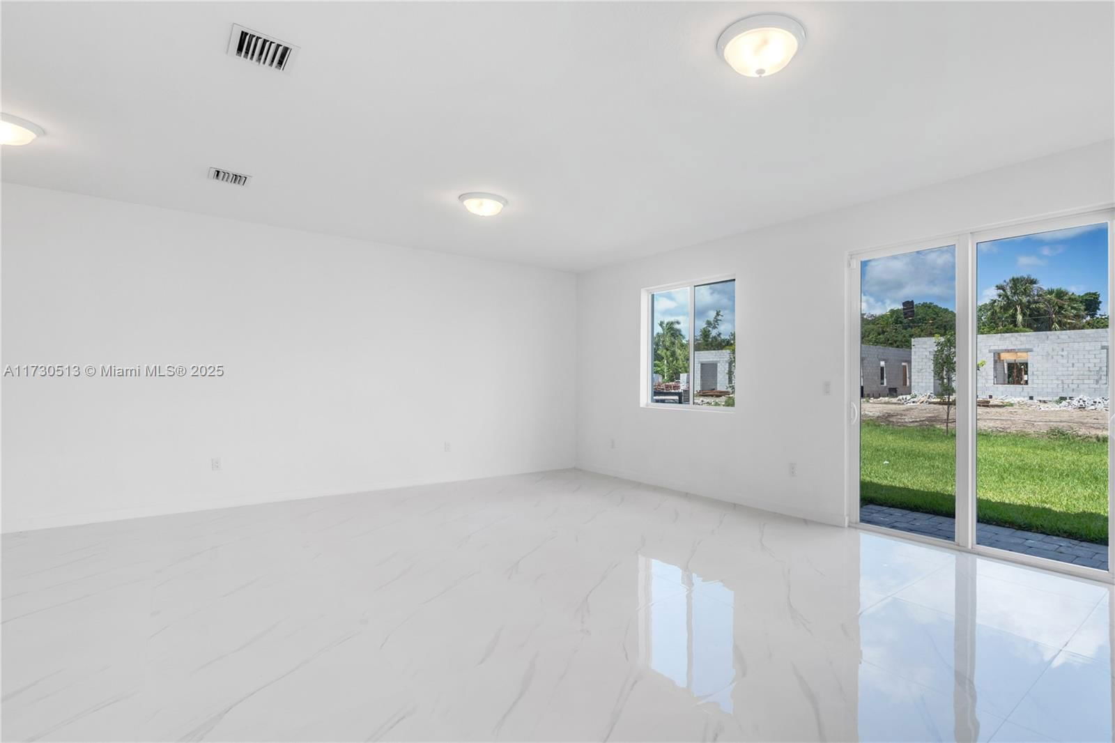 Real estate property located at 22570 124 CT B, Miami-dade, Chloes Estates, Miami, FL