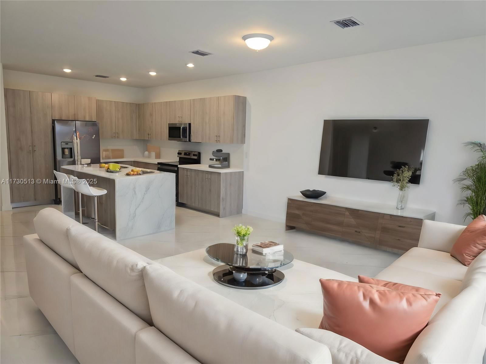 Real estate property located at 22570 124 CT B, Miami-dade, Chloes Estates, Miami, FL