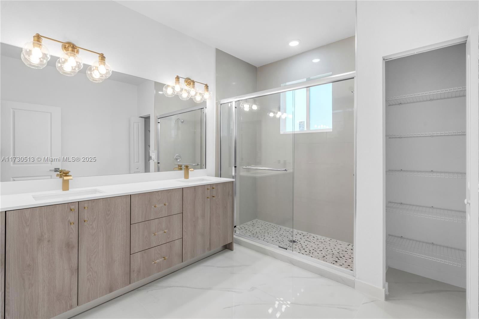 Real estate property located at 22570 124 CT B, Miami-dade, Chloes Estates, Miami, FL