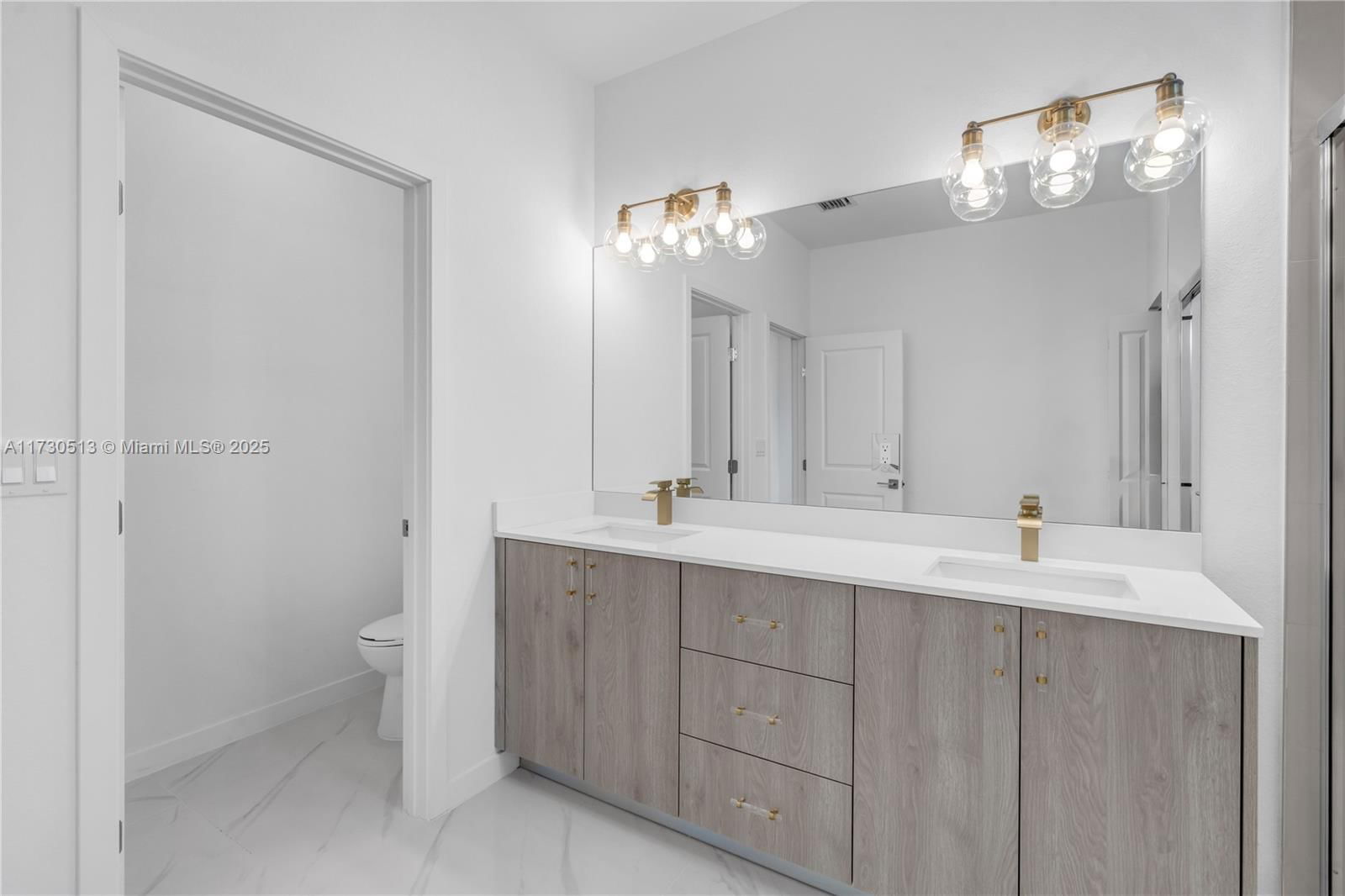 Real estate property located at 22570 124 CT B, Miami-dade, Chloes Estates, Miami, FL
