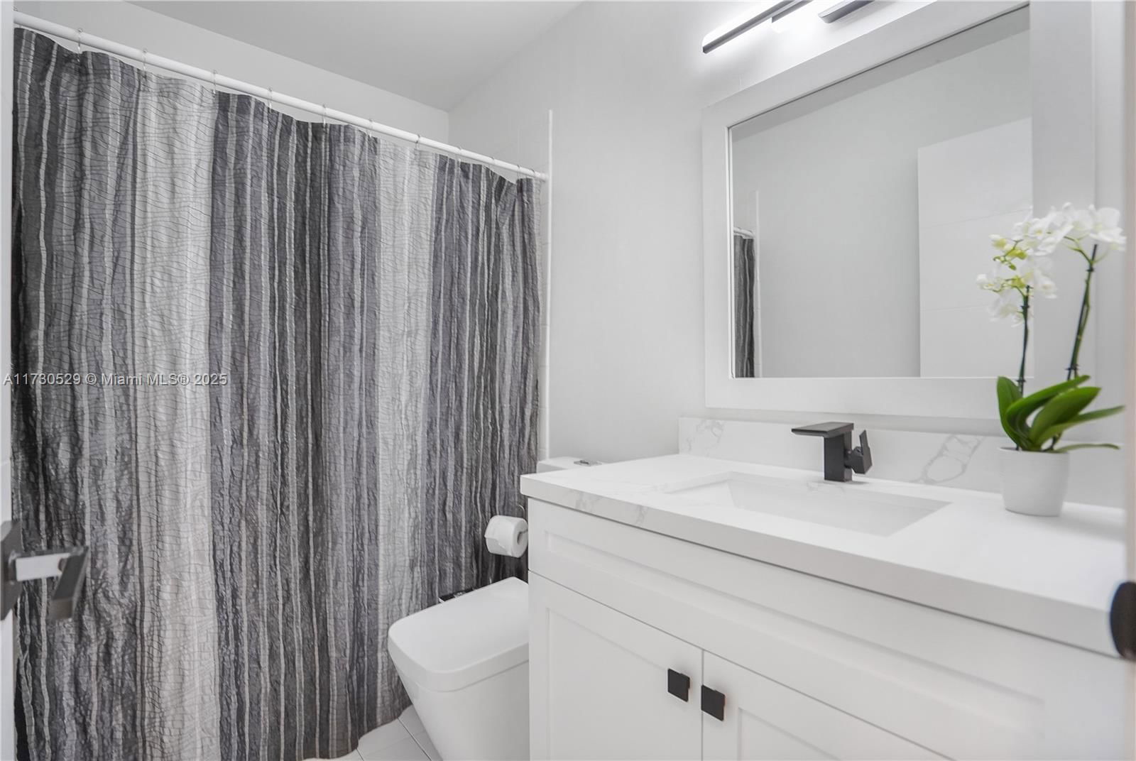 Real estate property located at 14061 178th St, Miami-dade, Weitzer Serena Lakes Town, Miami, FL
