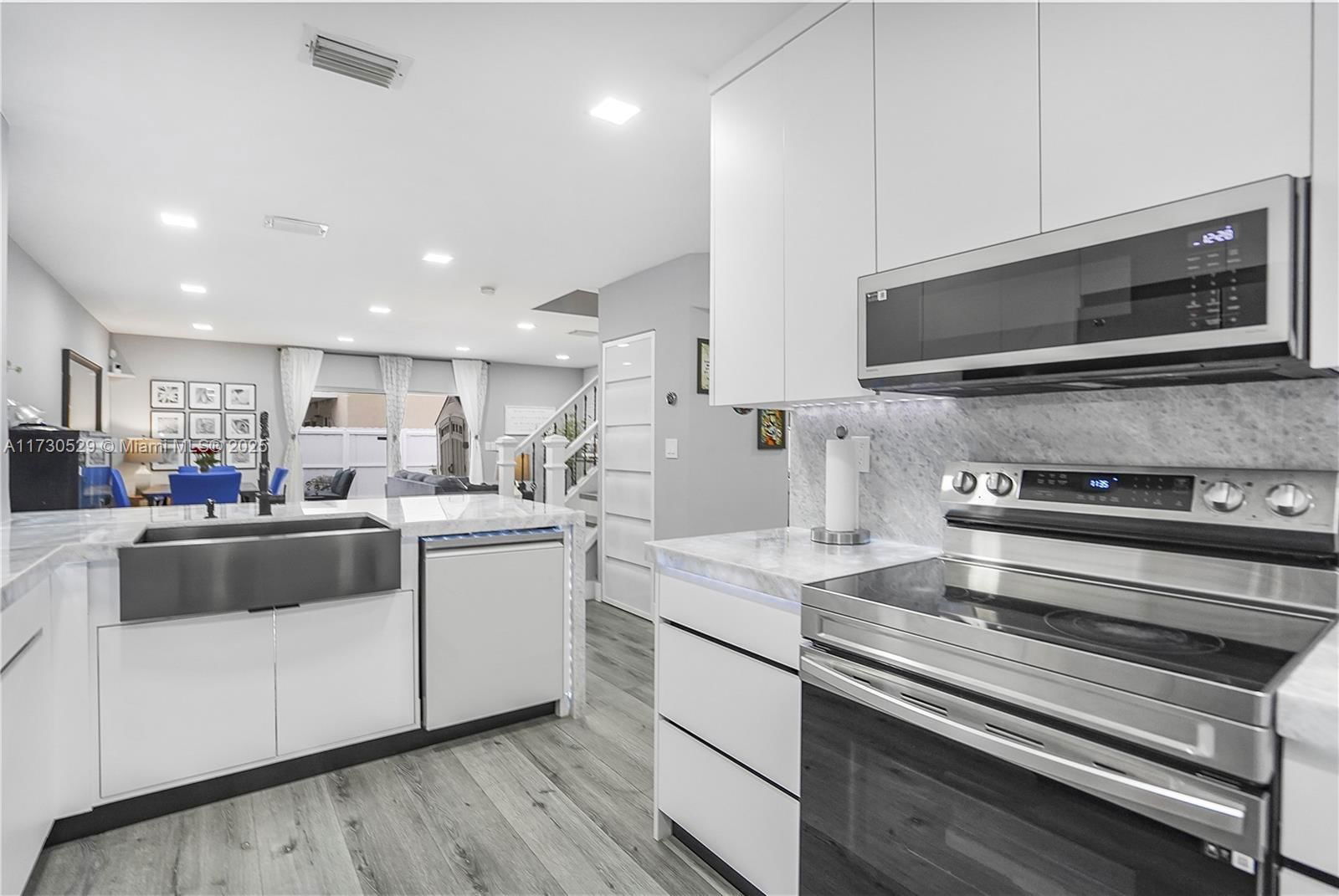 Real estate property located at 14061 178th St, Miami-dade, Weitzer Serena Lakes Town, Miami, FL