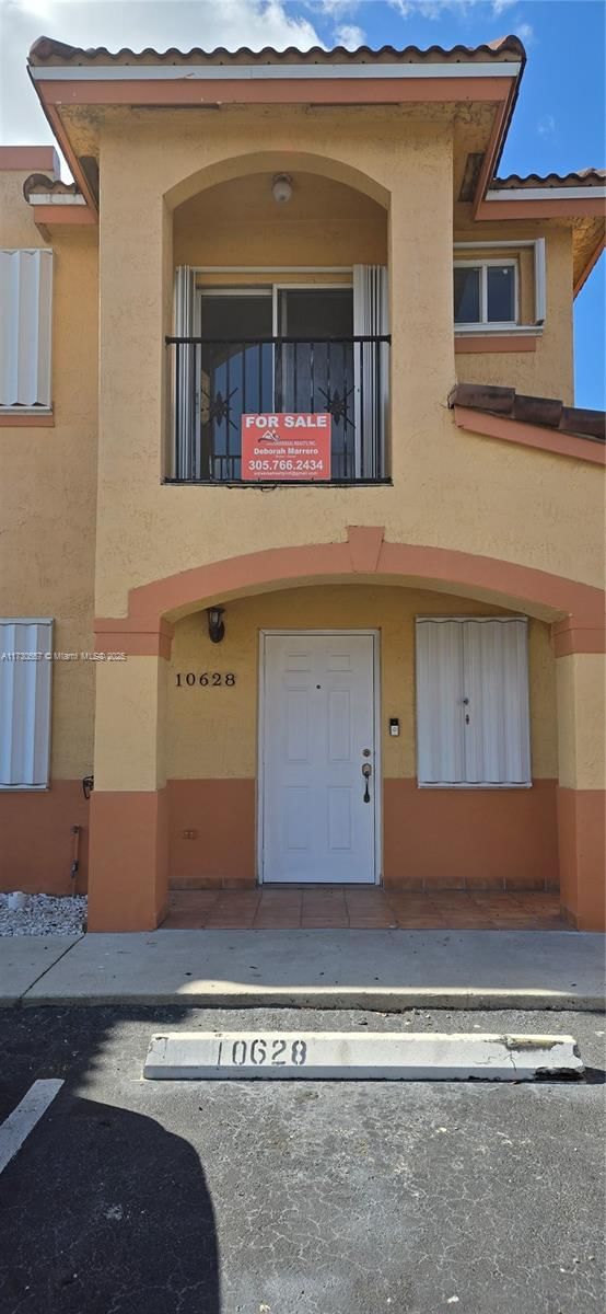 Real estate property located at 10628 88th Ave #10628, Miami-dade, Gardengate Townhomes I Co, Hialeah Gardens, FL