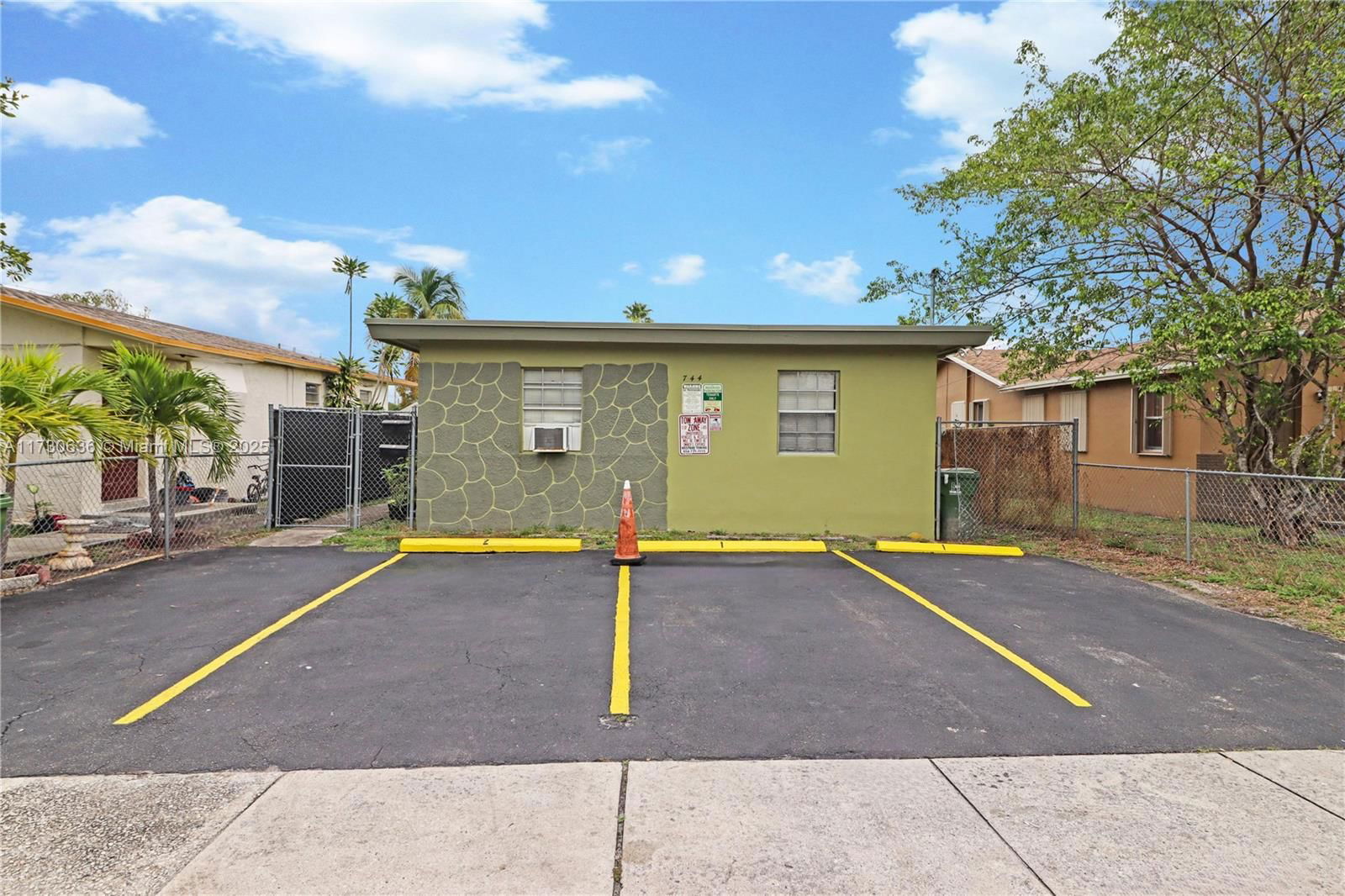 Real estate property located at 744 5th Ct, Broward, West Harlem, Hallandale Beach, FL