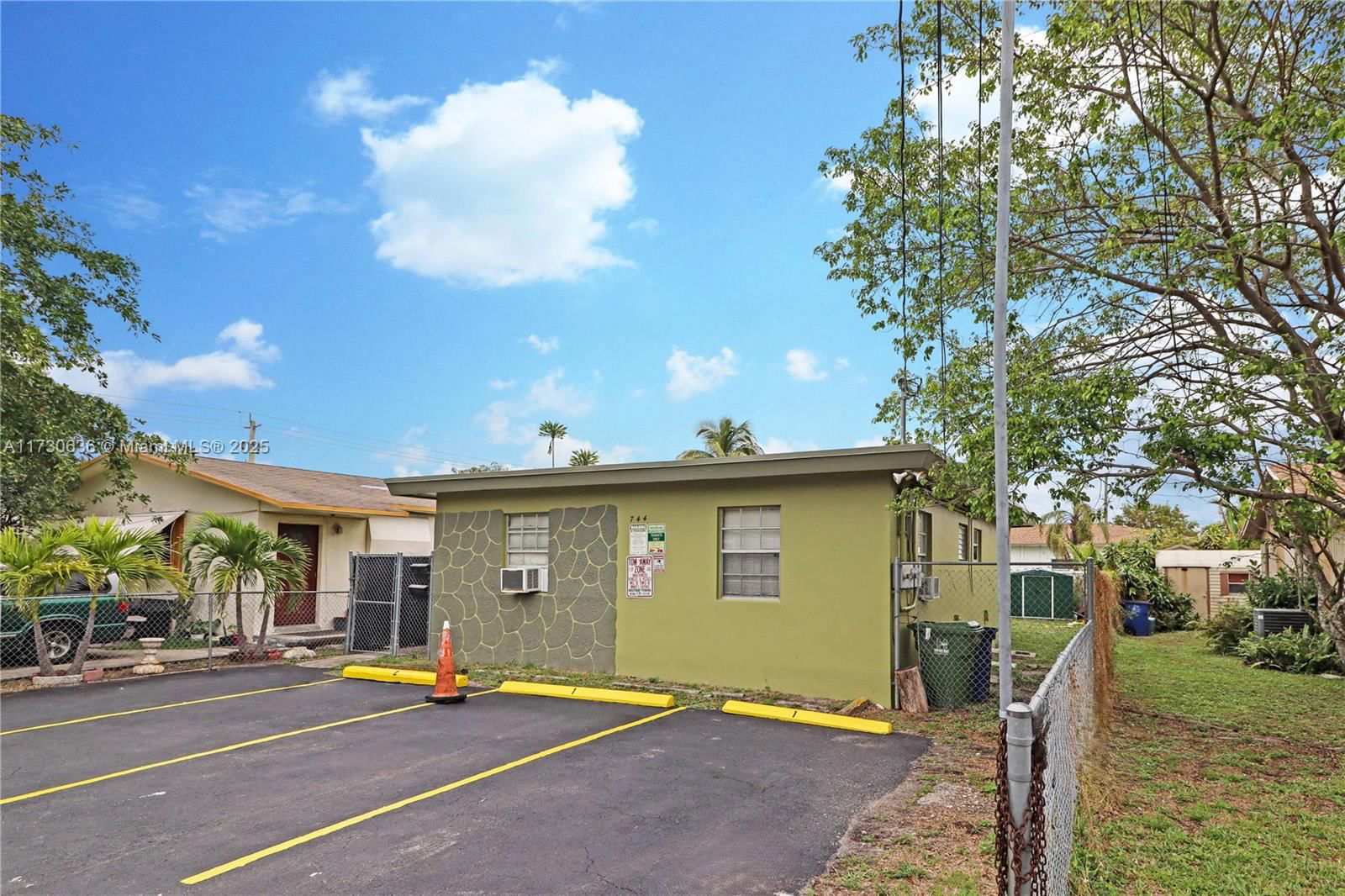 Real estate property located at 744 5th Ct, Broward, West Harlem, Hallandale Beach, FL