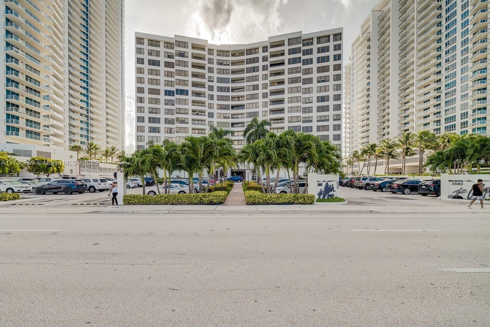 Real estate property located at 3505 Ocean Dr #1411, Broward, Alexander Towers Condo, Hollywood, FL