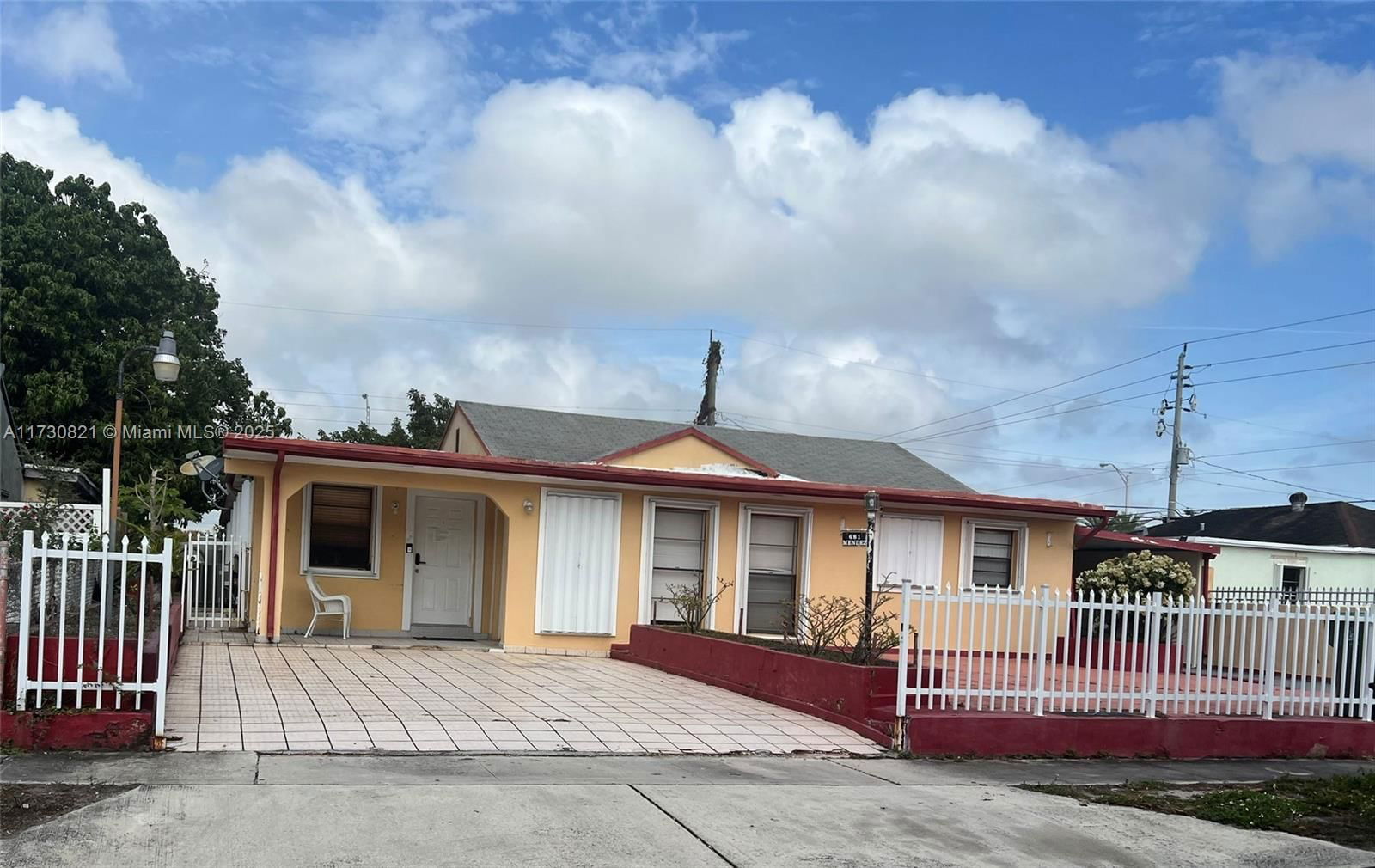 Real estate property located at 681 3rd Pl, Miami-dade, Essex Village 4th Addn, Hialeah, FL