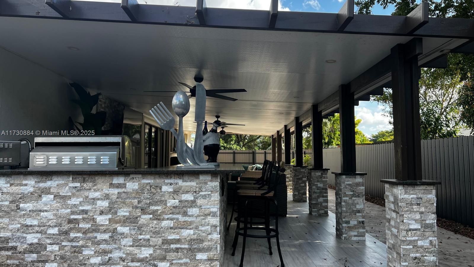 Real estate property located at 906 CARDINAL PL, Miami-dade, Hmstd Lakes Farmlife West, Homestead, FL