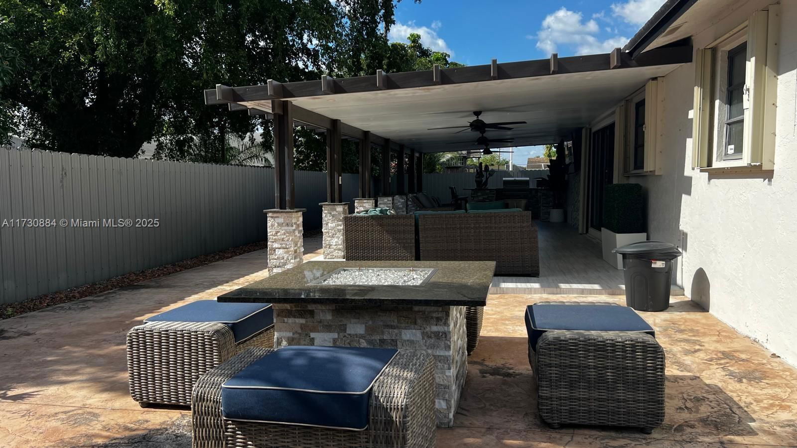 Real estate property located at 906 CARDINAL PL, Miami-dade, Hmstd Lakes Farmlife West, Homestead, FL