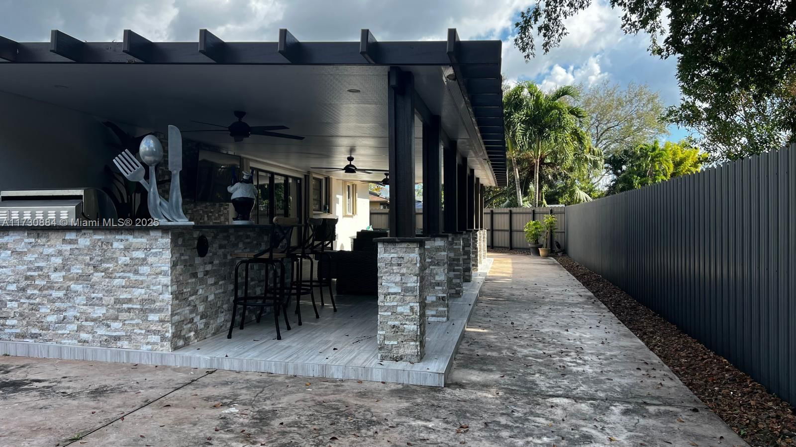 Real estate property located at 906 CARDINAL PL, Miami-dade, Hmstd Lakes Farmlife West, Homestead, FL