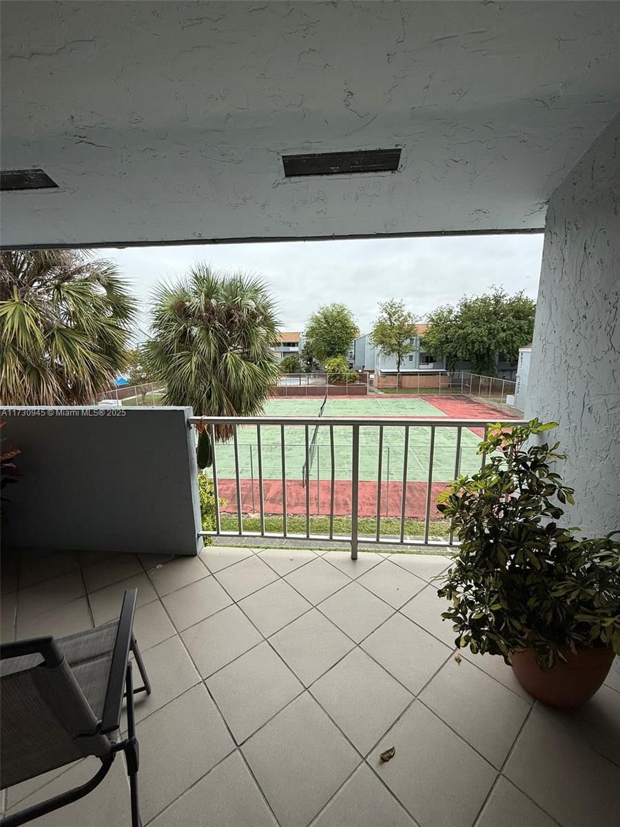 Real estate property located at 6195 18th Ave G312, Miami-dade, Los Suenos Condo, Hialeah, FL