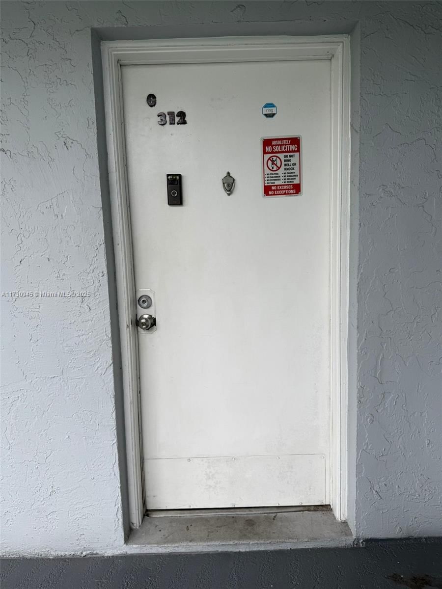 Real estate property located at 6195 18th Ave G312, Miami-dade, Los Suenos Condo, Hialeah, FL