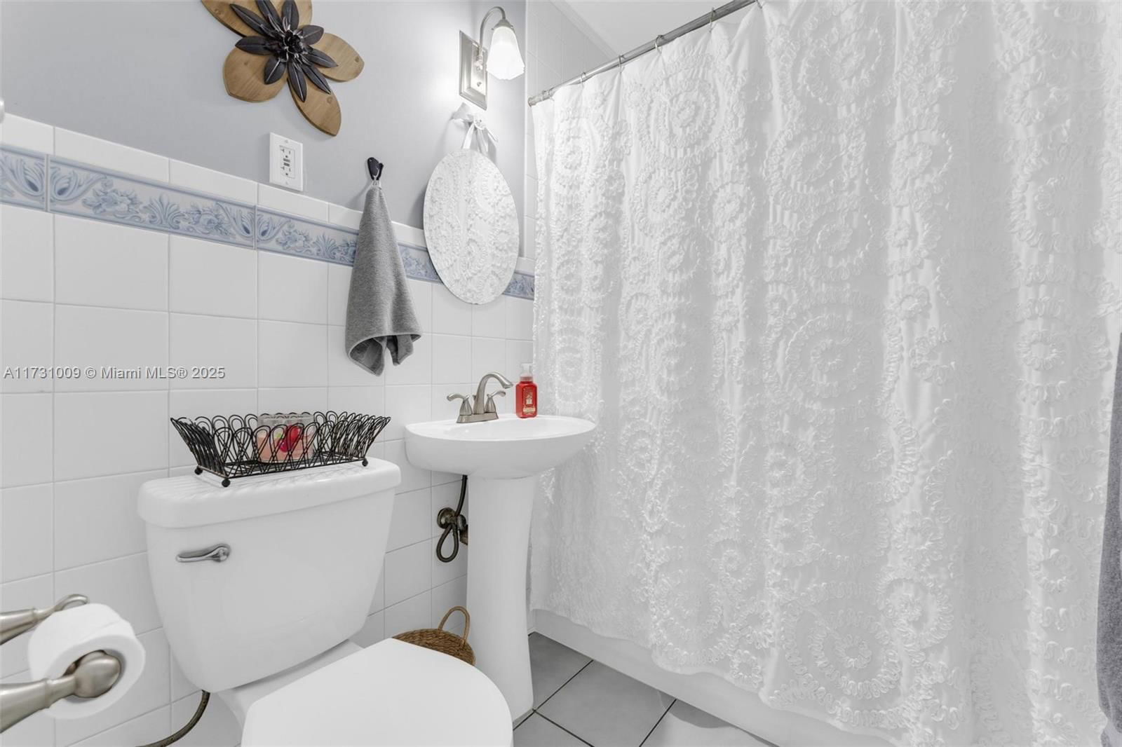 Real estate property located at 1605 Dewey St, Broward, Sunset Trails, Hollywood, FL