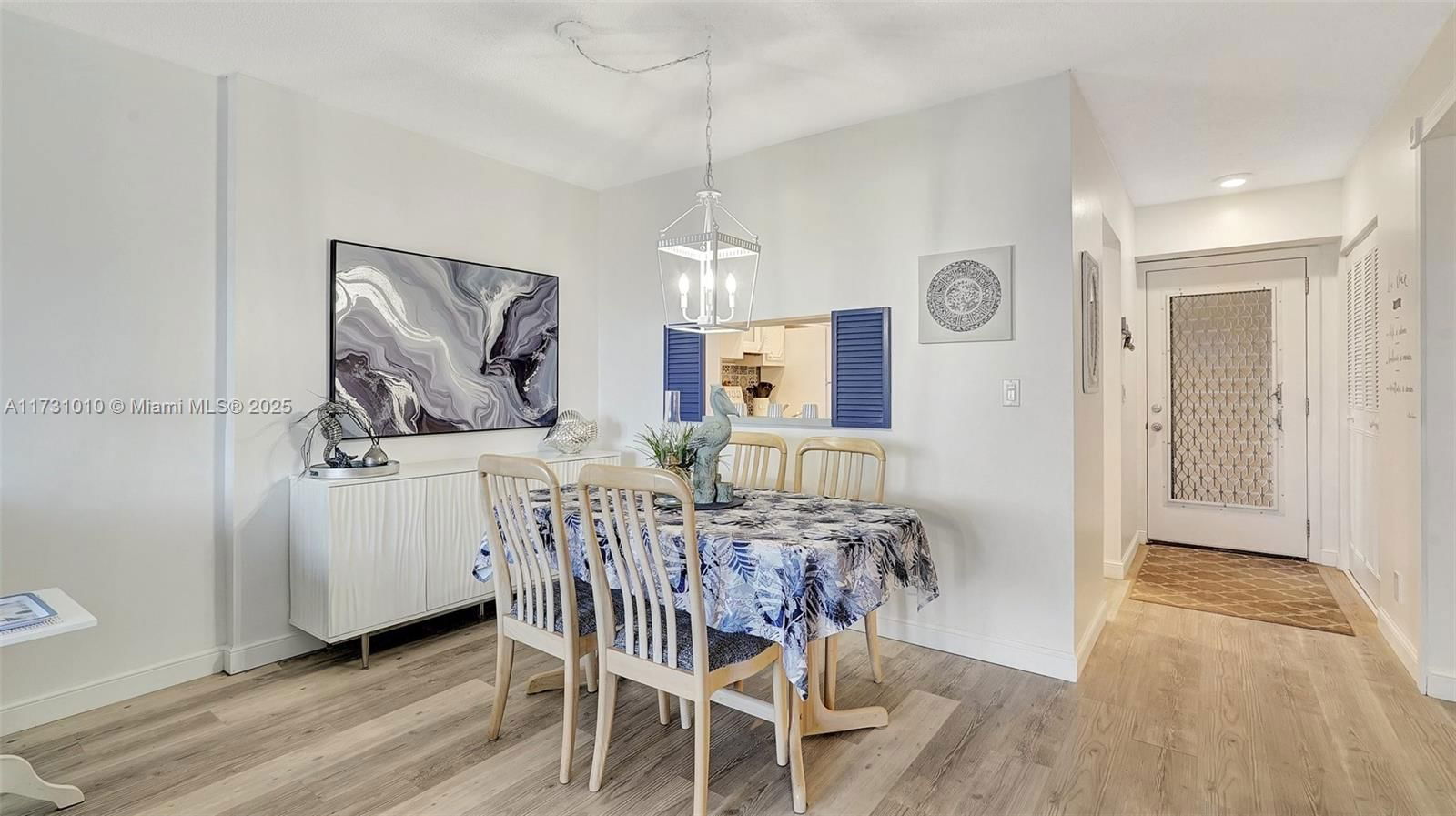 Real estate property located at 1025 2nd Ave #305, Broward, Meadowbrook Lakes Condo, Dania Beach, FL