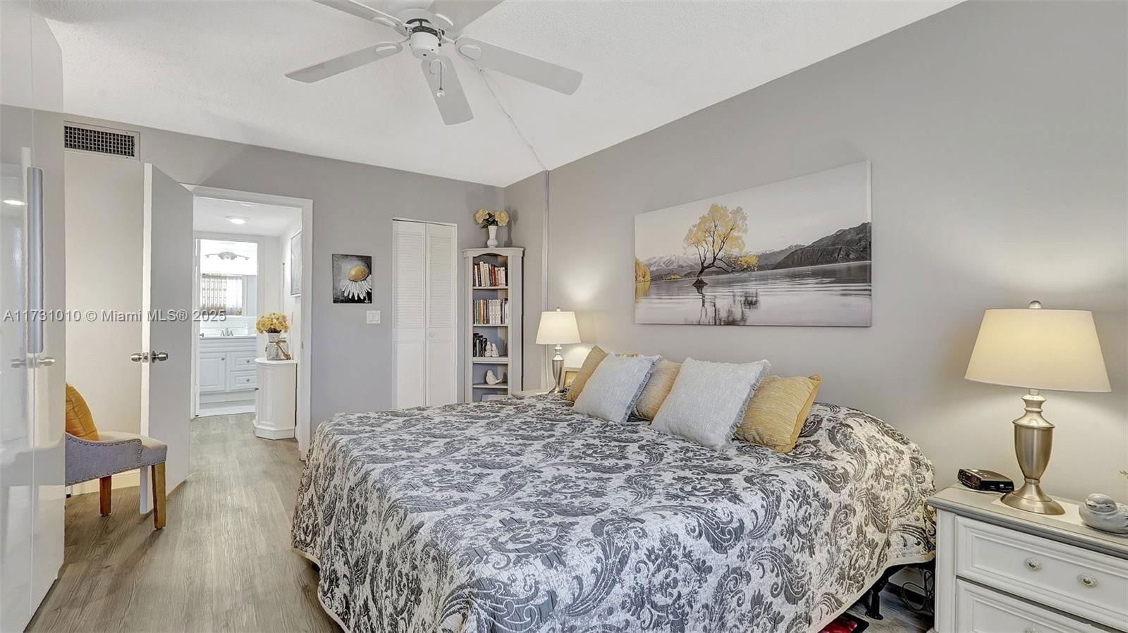Real estate property located at 1025 2nd Ave #305, Broward, Meadowbrook Lakes Condo, Dania Beach, FL