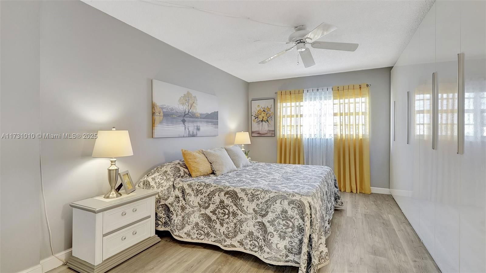 Real estate property located at 1025 2nd Ave #305, Broward, Meadowbrook Lakes Condo, Dania Beach, FL