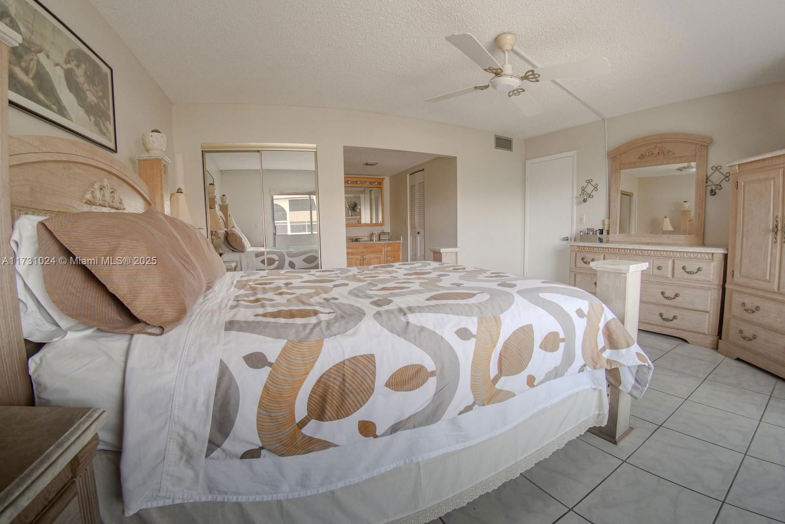 Real estate property located at 3955 Nob Hill Rd #402, Broward, Sunrise Island Condominiu, Sunrise, FL