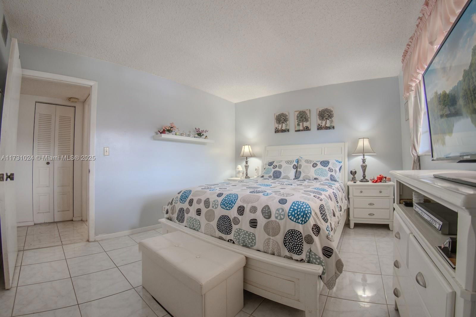 Real estate property located at 3955 Nob Hill Rd #402, Broward, Sunrise Island Condominiu, Sunrise, FL
