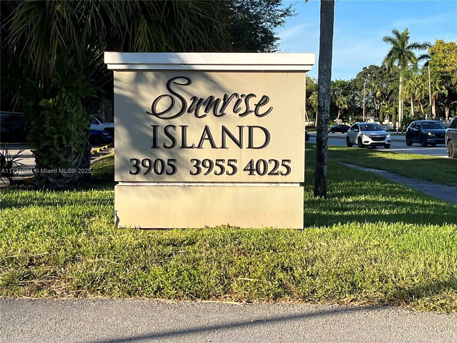 Real estate property located at 3955 Nob Hill Rd #402, Broward, Sunrise Island Condominiu, Sunrise, FL