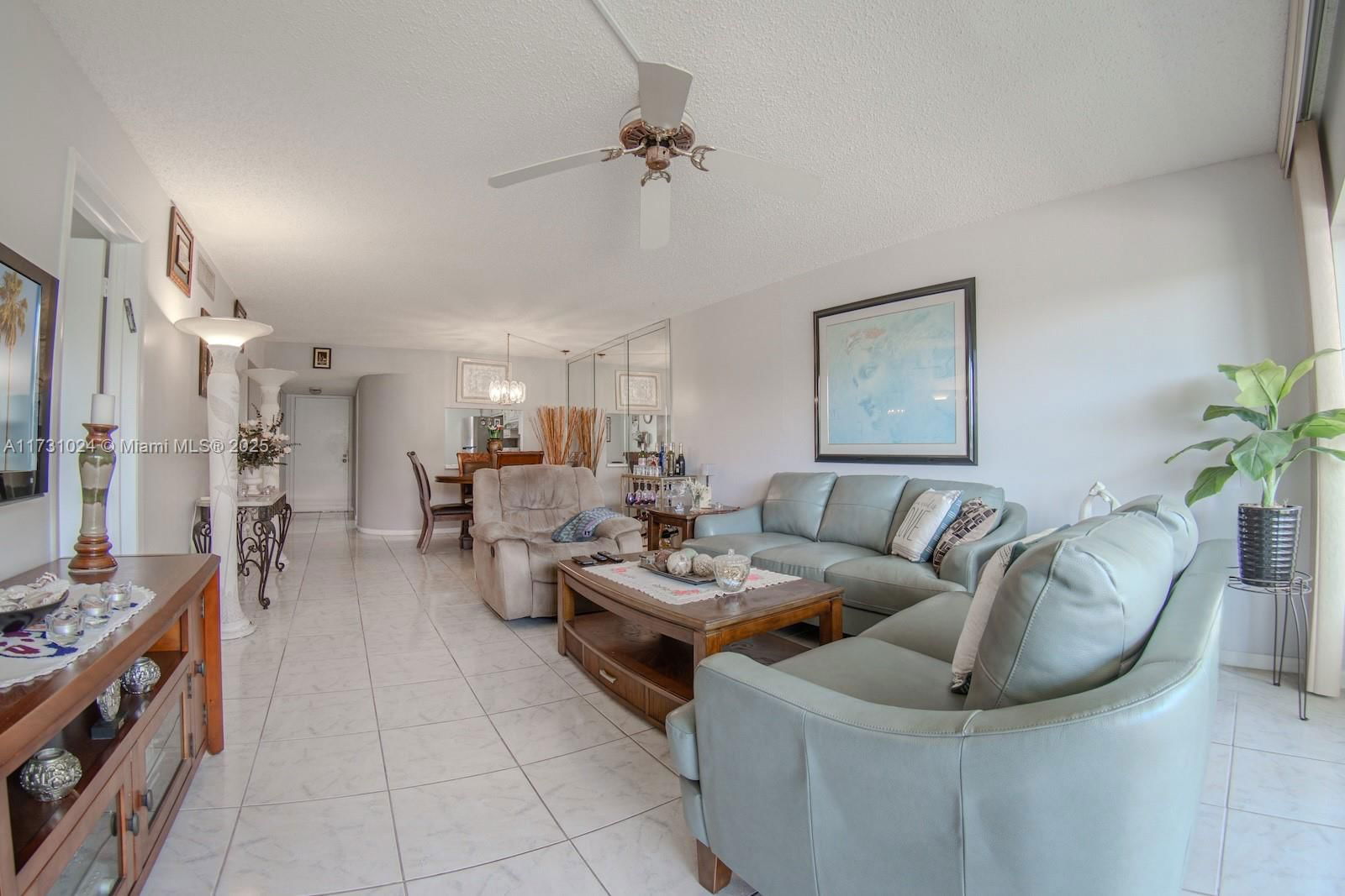 Real estate property located at 3955 Nob Hill Rd #402, Broward, Sunrise Island Condominiu, Sunrise, FL