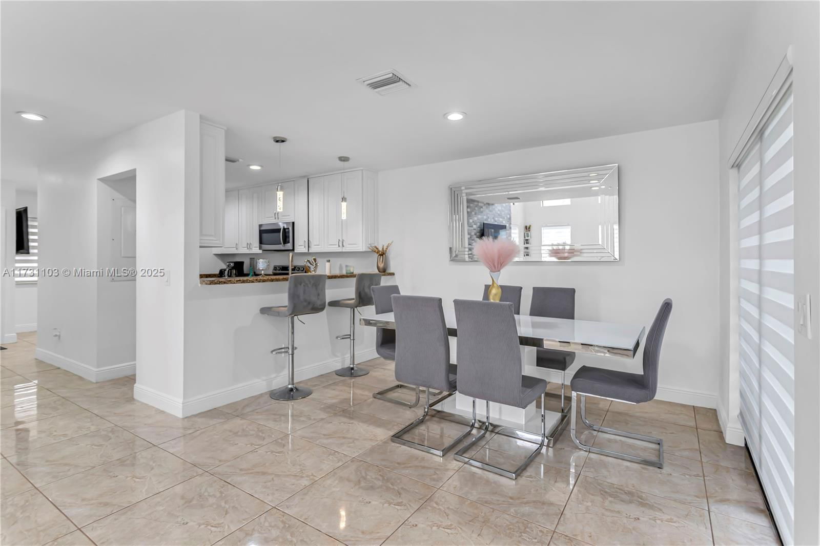 Real estate property located at 1613 Cypress Pointe Dr #1613, Broward, Cypress Pointe Condo, Coral Springs, FL