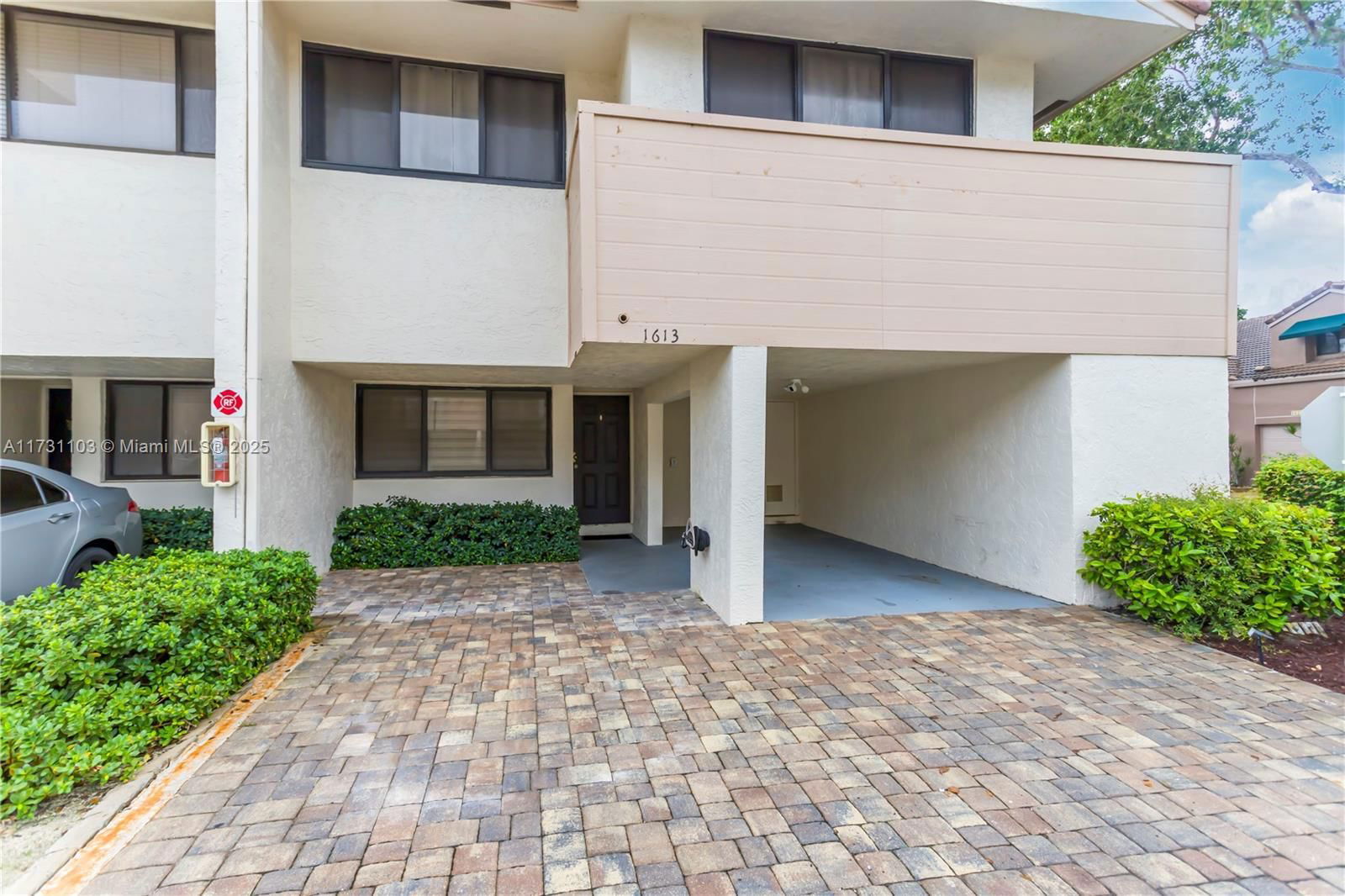 Real estate property located at 1613 Cypress Pointe Dr #1613, Broward, Cypress Pointe Condo, Coral Springs, FL