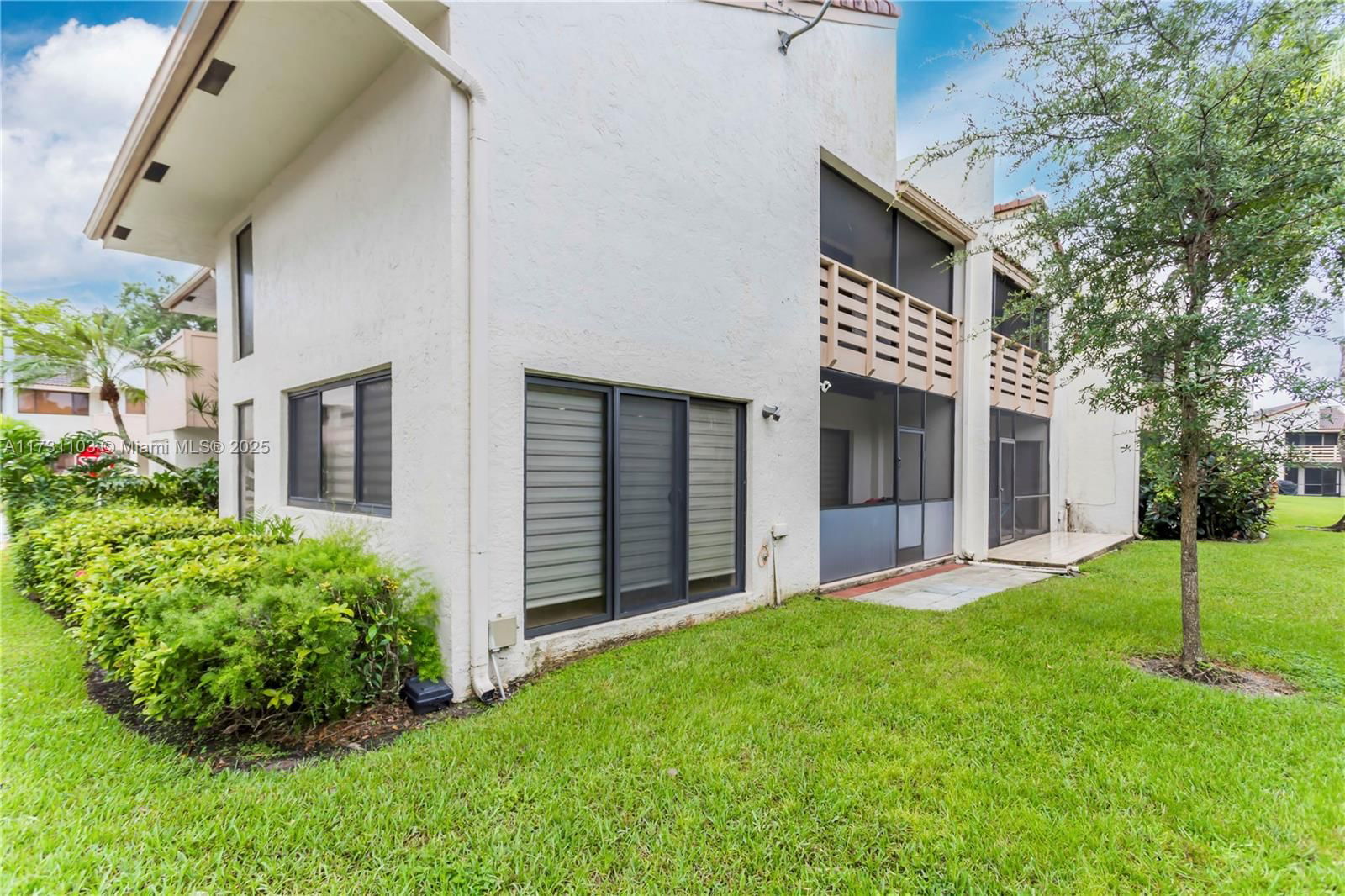 Real estate property located at 1613 Cypress Pointe Dr #1613, Broward, Cypress Pointe Condo, Coral Springs, FL