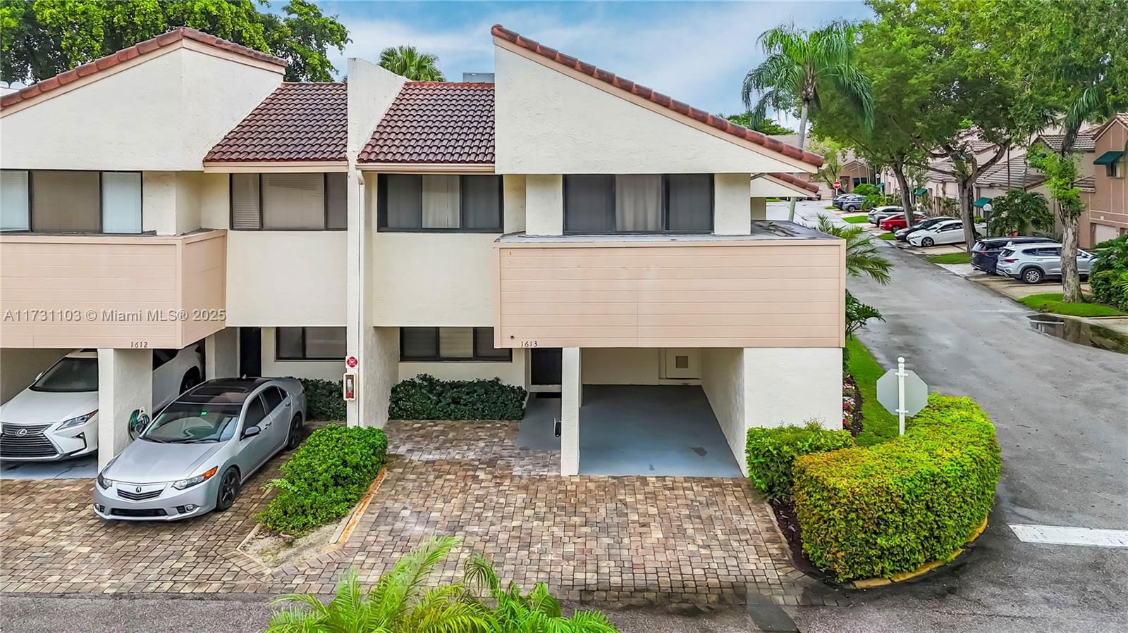 Real estate property located at 1613 Cypress Pointe Dr #1613, Broward, Cypress Pointe Condo, Coral Springs, FL
