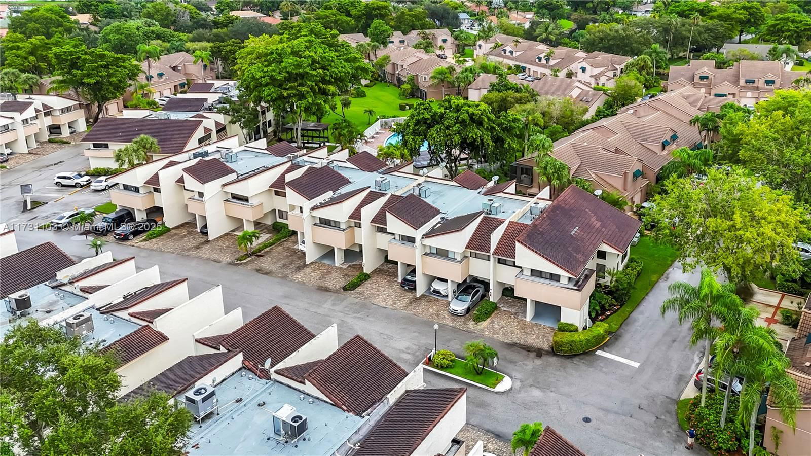 Real estate property located at 1613 Cypress Pointe Dr #1613, Broward, Cypress Pointe Condo, Coral Springs, FL