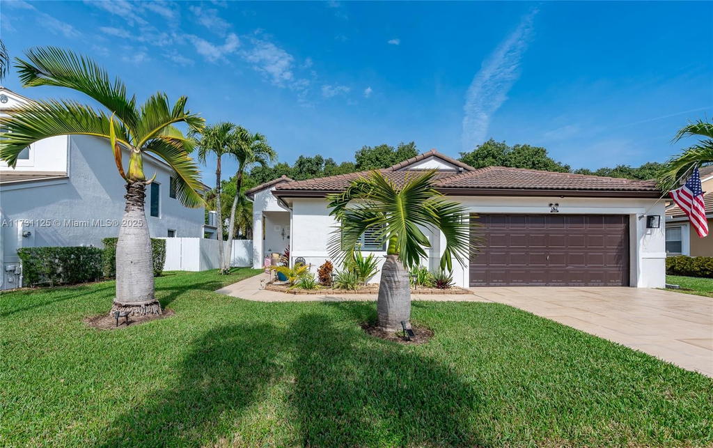 Real estate property located at 16185 2nd Dr, Broward, Heftler Homes At Pembroke, Pembroke Pines, FL