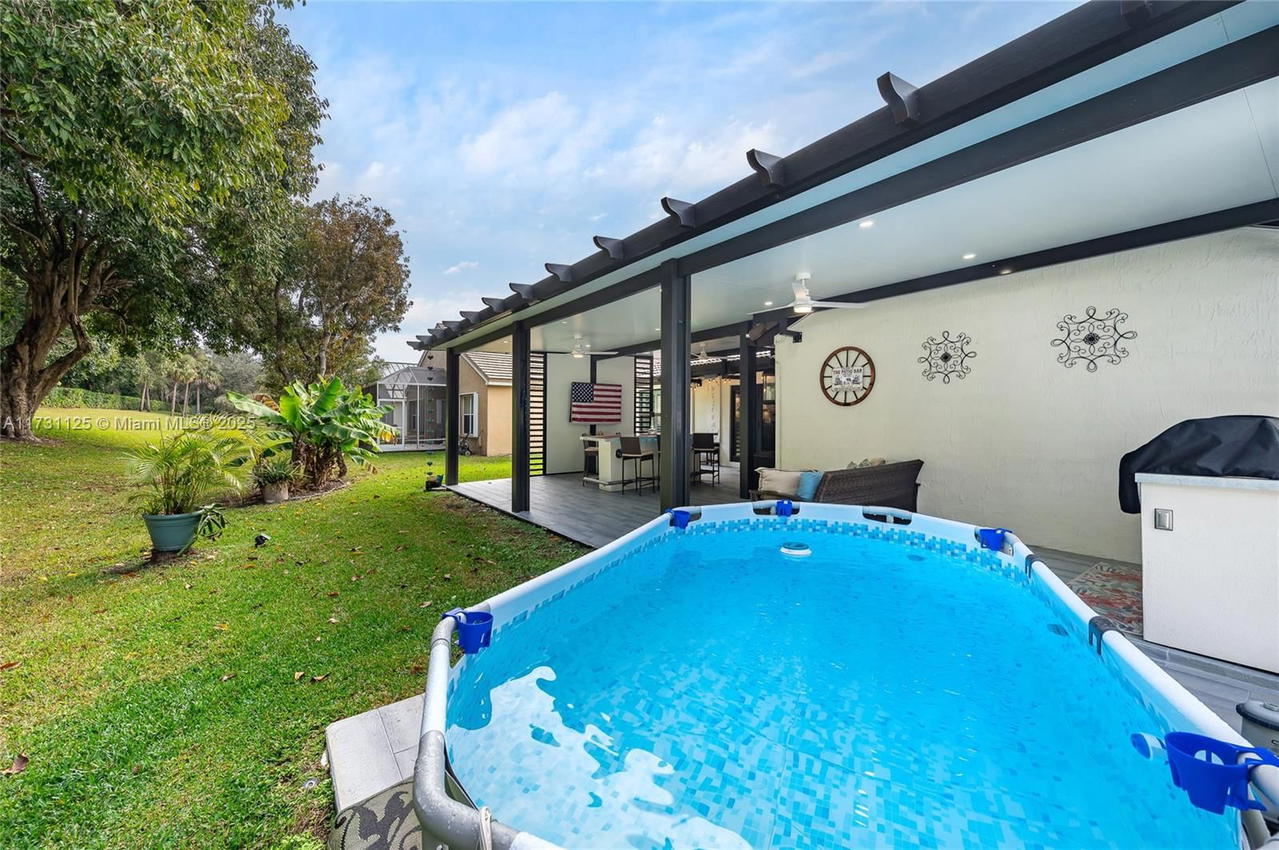 Real estate property located at 16185 2nd Dr, Broward, Heftler Homes At Pembroke, Pembroke Pines, FL