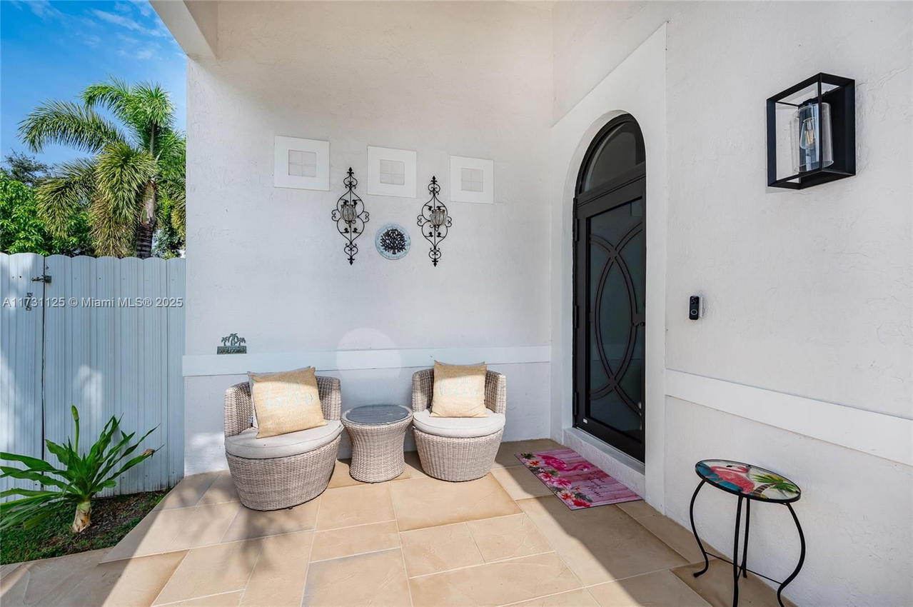 Real estate property located at 16185 2nd Dr, Broward, Heftler Homes At Pembroke, Pembroke Pines, FL