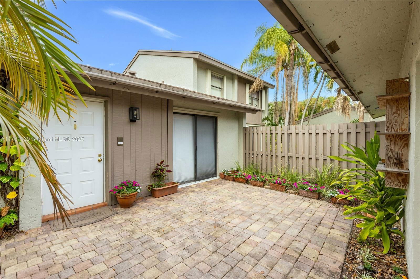 Real estate property located at 10878 112th Ave #10878, Miami-dade, Sabal Chase Sec 1, Miami, FL