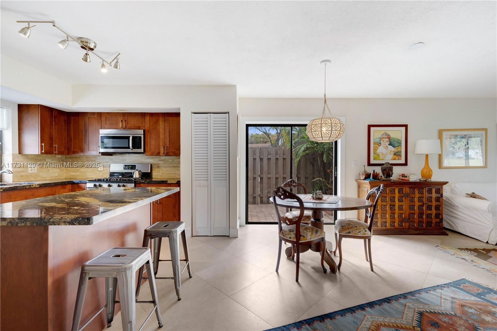 Real estate property located at 10878 112th Ave #10878, Miami-dade, Sabal Chase Sec 1, Miami, FL
