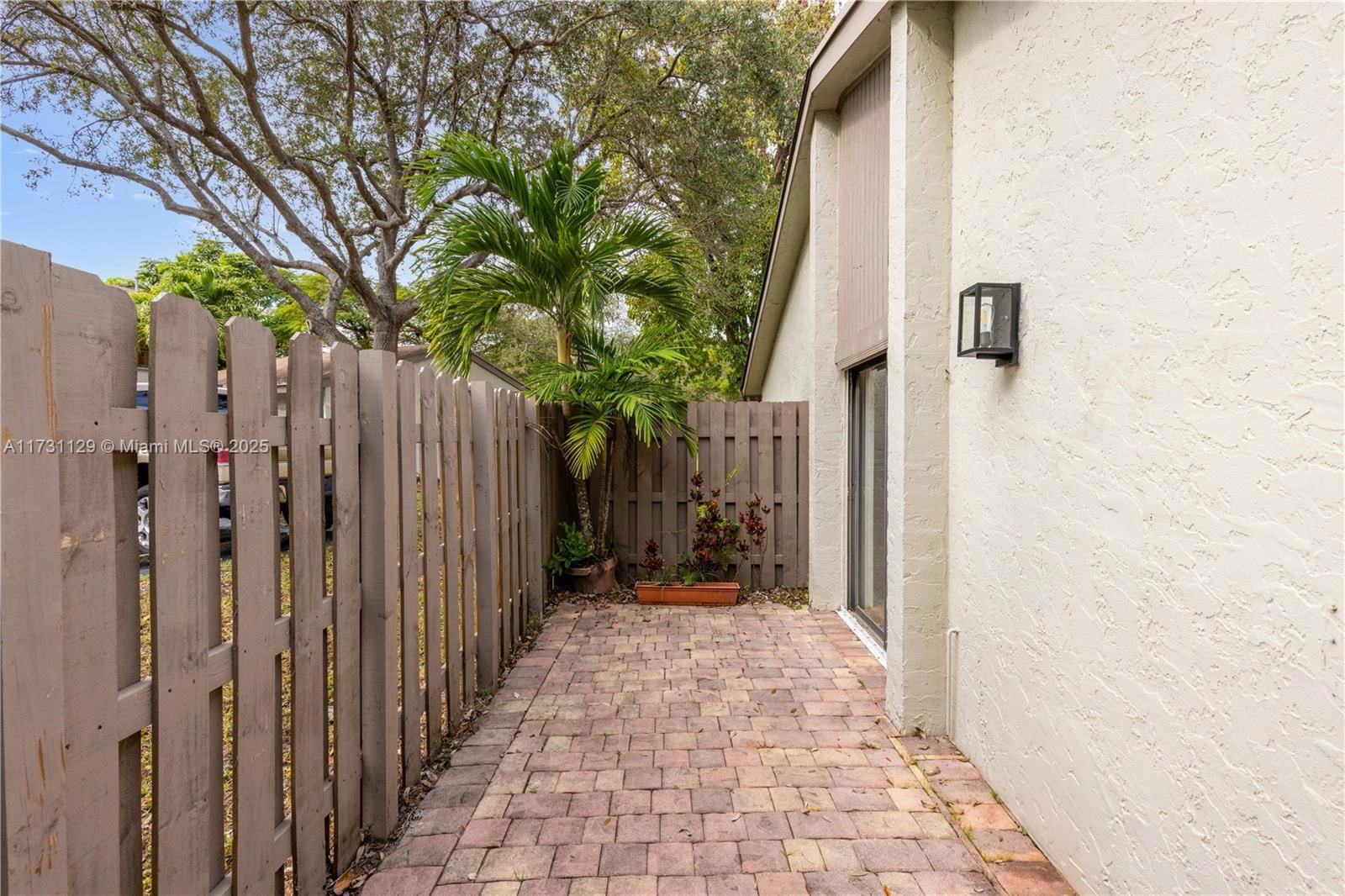 Real estate property located at 10878 112th Ave #10878, Miami-dade, Sabal Chase Sec 1, Miami, FL