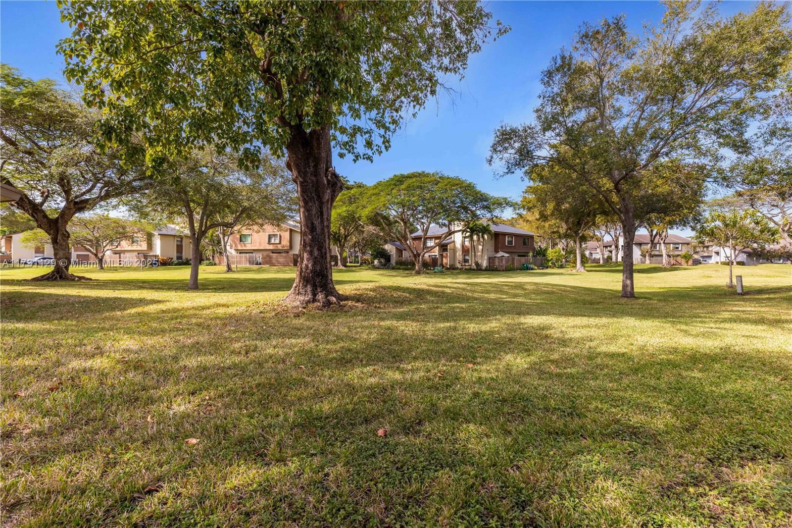 Real estate property located at 10878 112th Ave #10878, Miami-dade, Sabal Chase Sec 1, Miami, FL