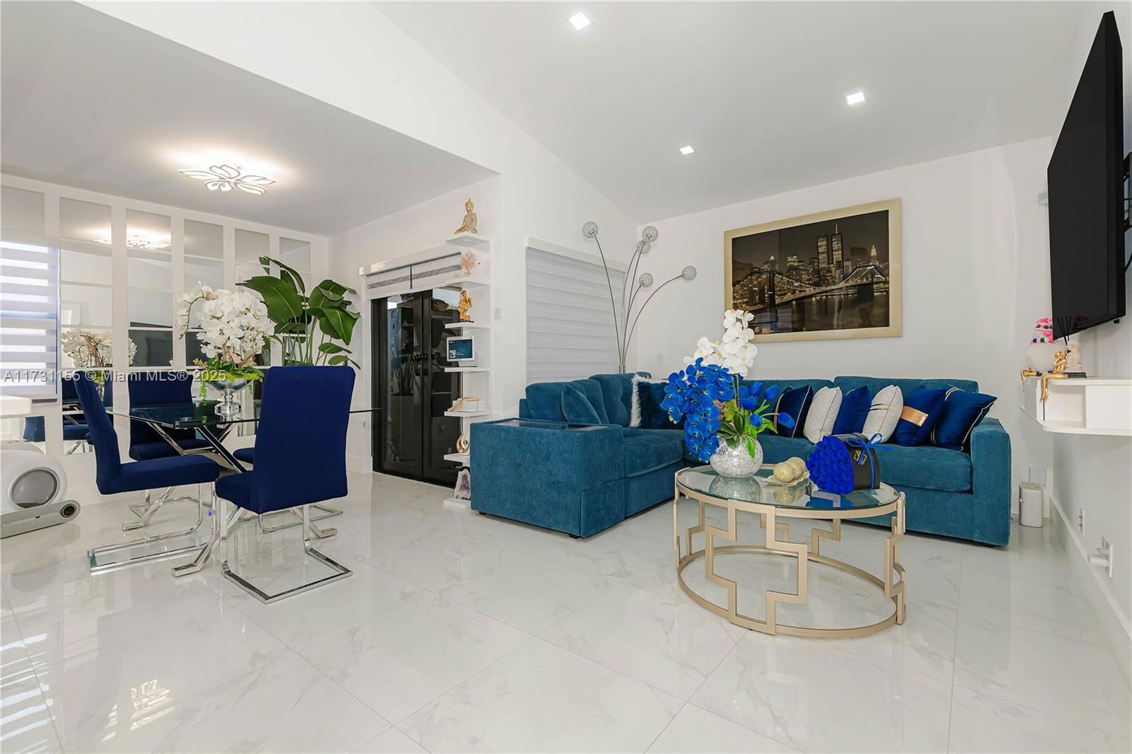 Real estate property located at 6216 170th Ter, Miami-dade, Villa Homes At The Moors, Hialeah, FL