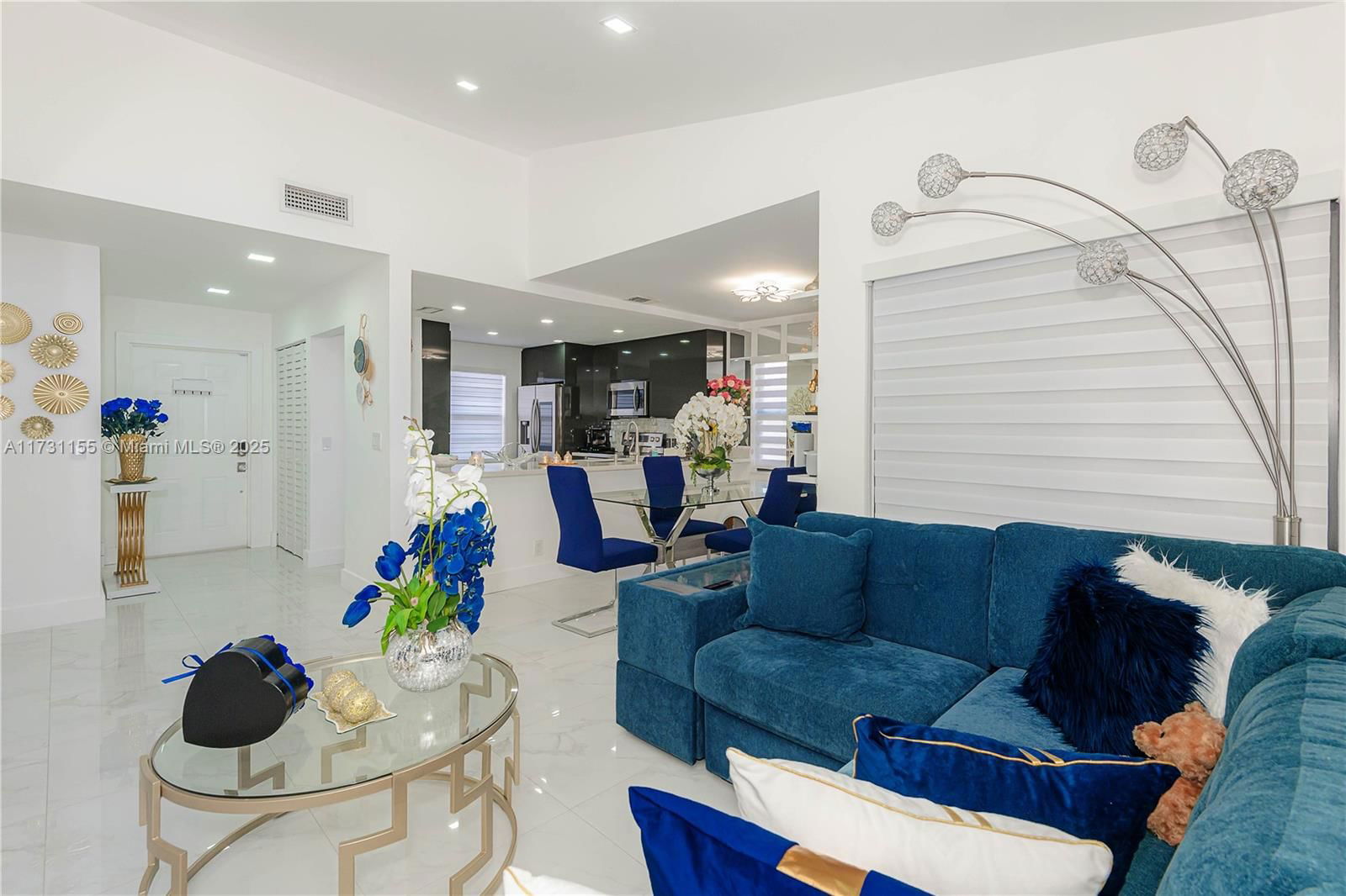 Real estate property located at 6216 170th Ter, Miami-dade, Villa Homes At The Moors, Hialeah, FL