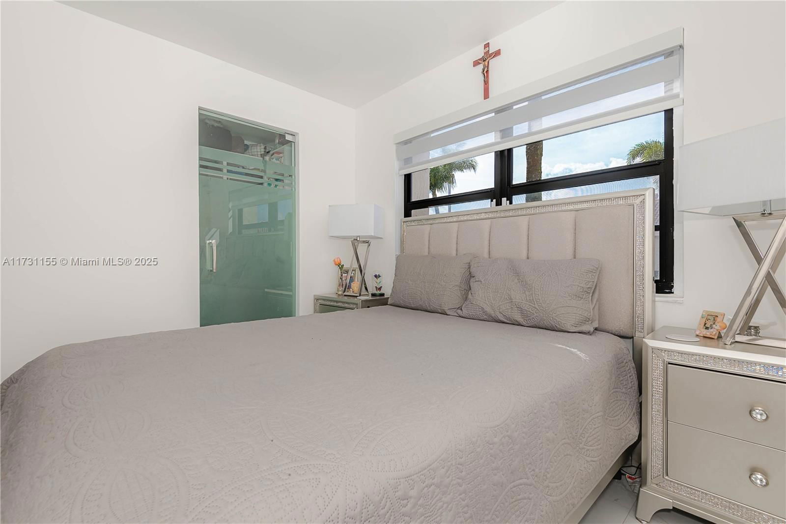Real estate property located at 6216 170th Ter, Miami-dade, Villa Homes At The Moors, Hialeah, FL