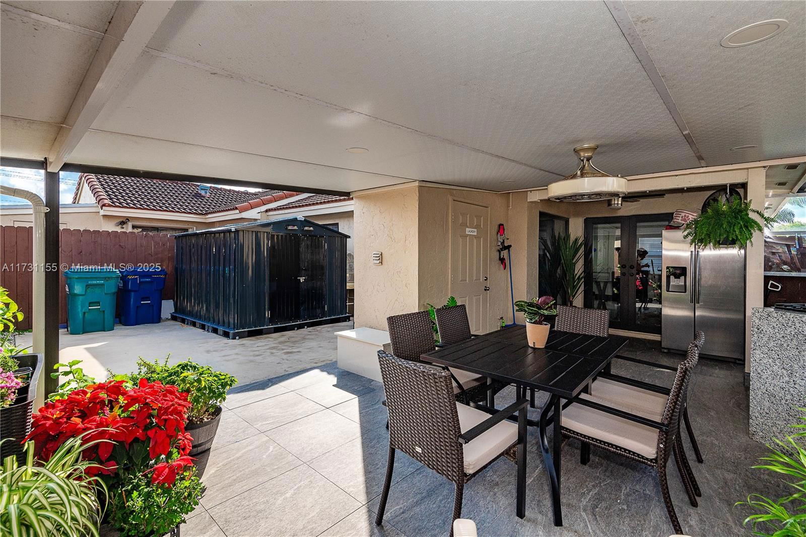 Real estate property located at 6216 170th Ter, Miami-dade, Villa Homes At The Moors, Hialeah, FL