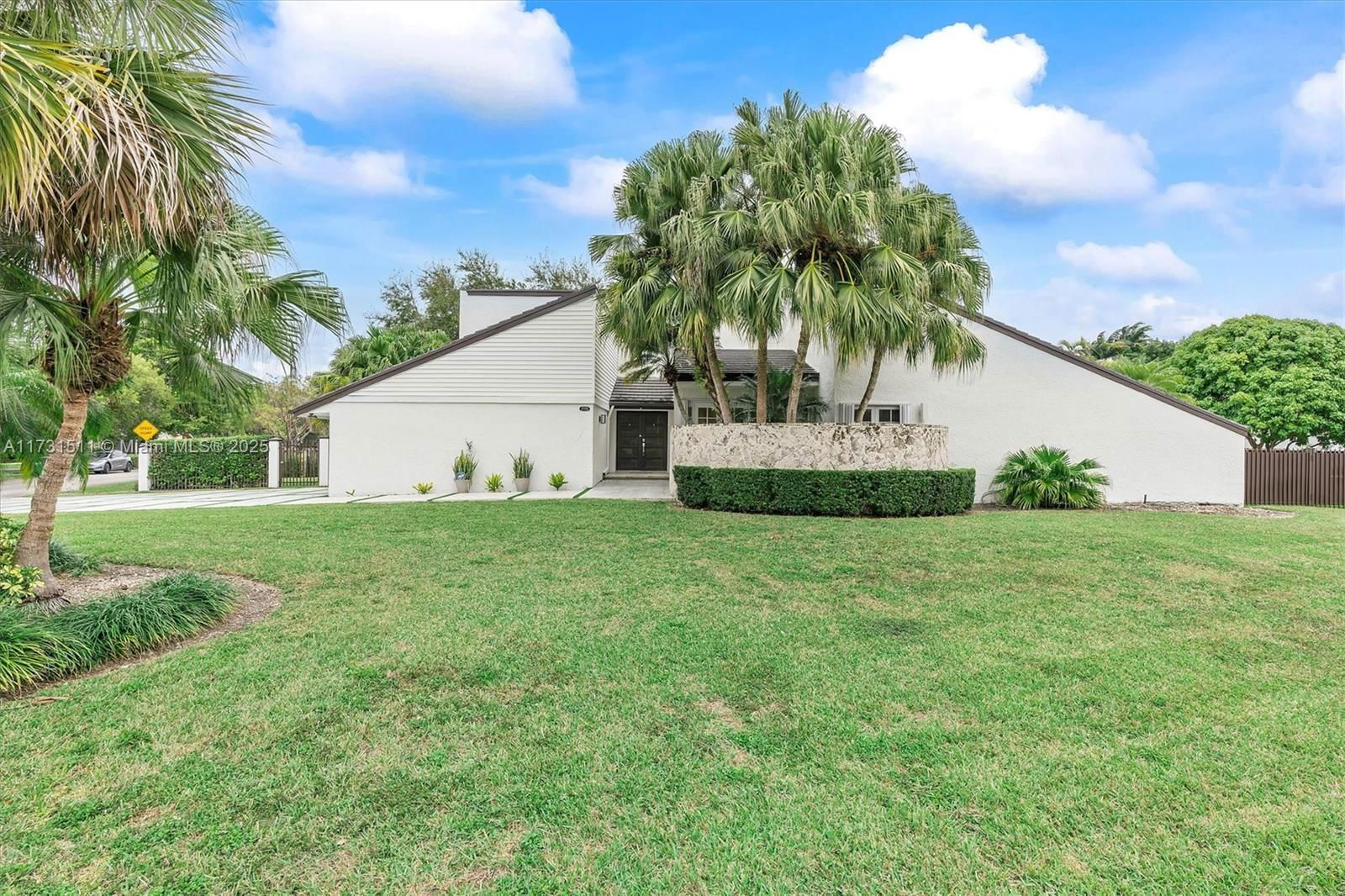 Real estate property located at 17725 86th Ave, Miami-dade, Richard Estates, Palmetto Bay, FL