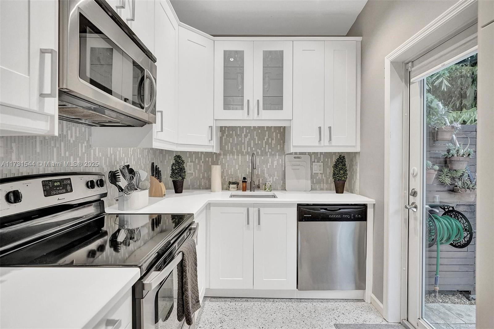 Real estate property located at 1621 Victoria Park Rd, Broward, Progresso, Fort Lauderdale, FL