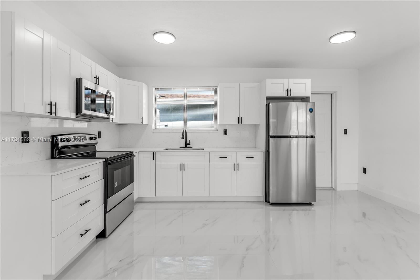 Real estate property located at 15265 18th Ave, Miami-dade, Rainbow Park, Miami Gardens, FL