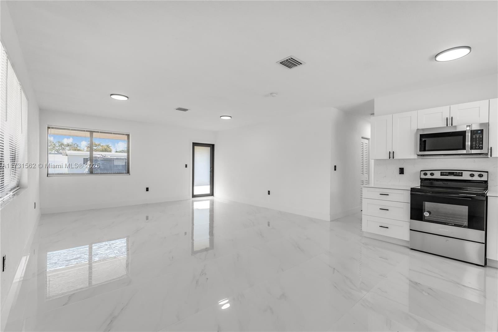 Real estate property located at 15265 18th Ave, Miami-dade, Rainbow Park, Miami Gardens, FL