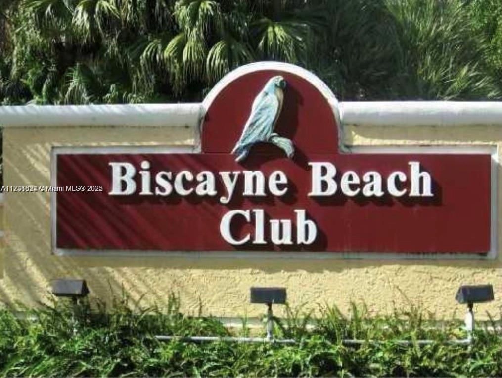 Real estate property located at 15551 104th Ter #812, Miami-dade, Biscayne Beach Club Condo, Miami, FL