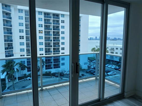 Real estate property located at 7501 Treasure Dr #6T, Miami-dade, Treasures On The Bay Ii C, North Bay Village, FL