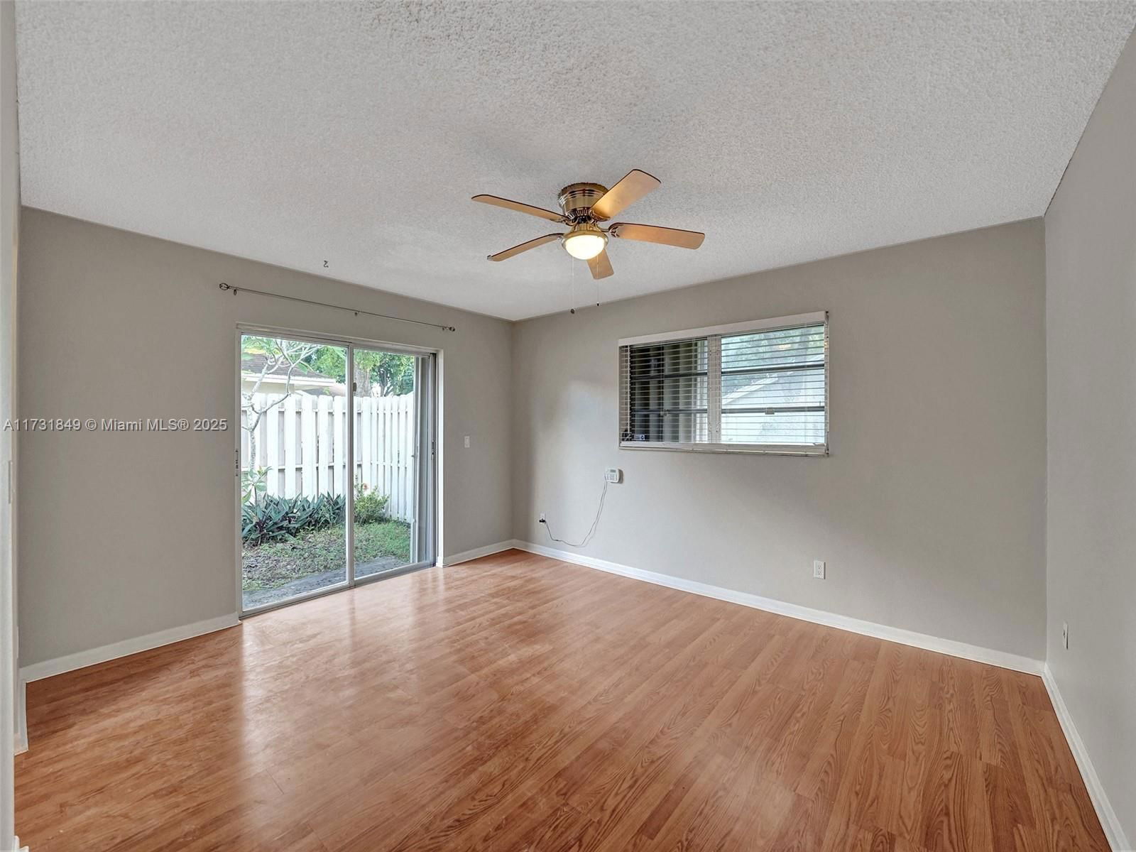 Real estate property located at 3641 Forge Rd #33, Broward, Isla Merita Homes X Condo, Davie, FL