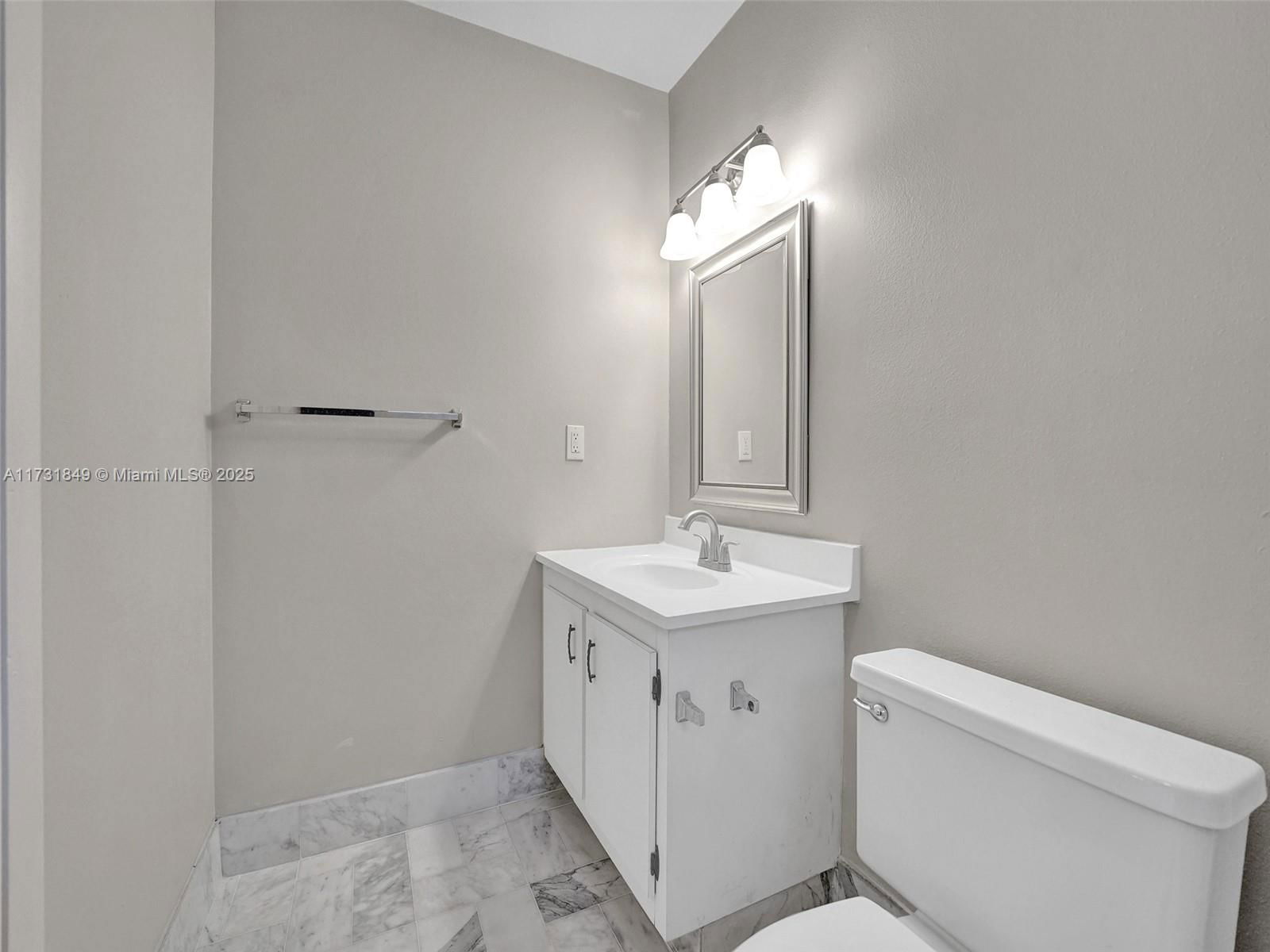 Real estate property located at 3641 Forge Rd #33, Broward, Isla Merita Homes X Condo, Davie, FL