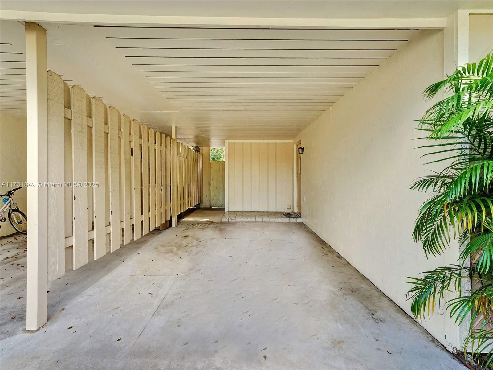 Real estate property located at 3641 Forge Rd #33, Broward, Isla Merita Homes X Condo, Davie, FL